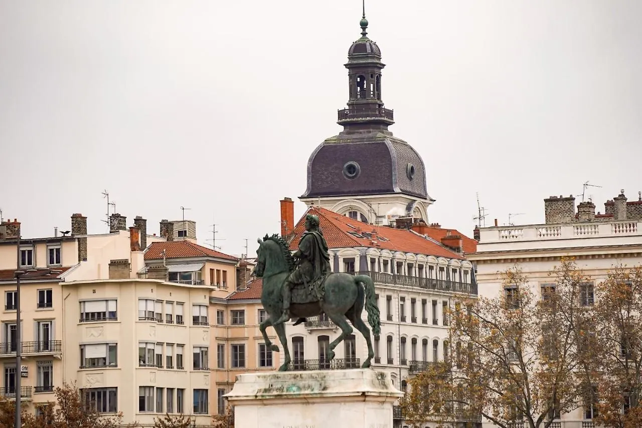Dify Joseph Bonnet - Croix Rousse contacts